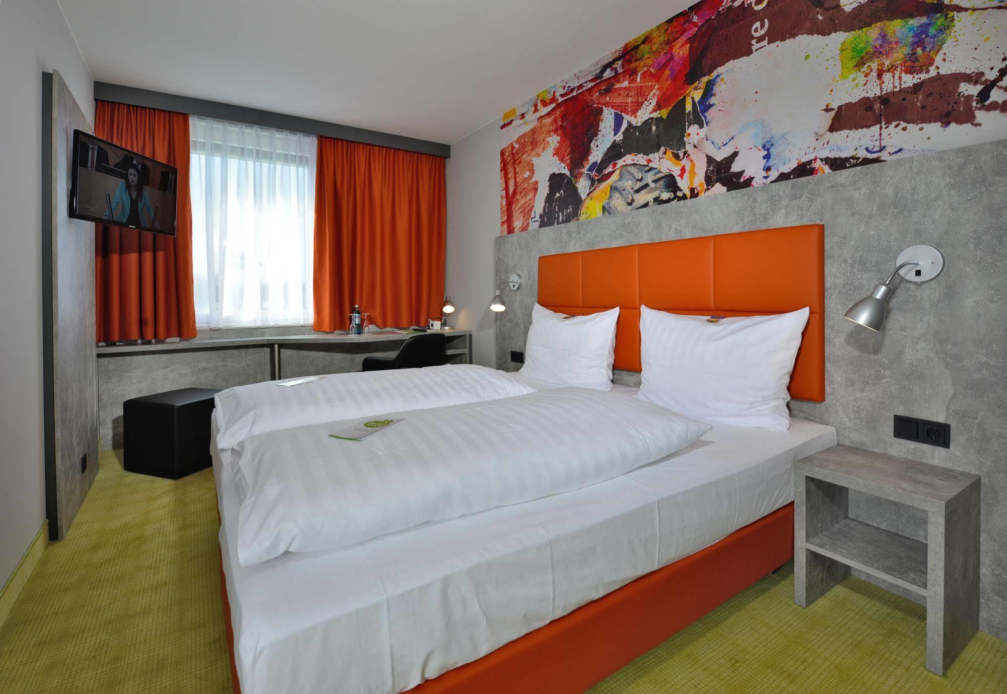 Sleepysleepy Hotel Giessen Linden  Exterior photo
